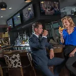 Applause Hotel Calgary Airport By Clique